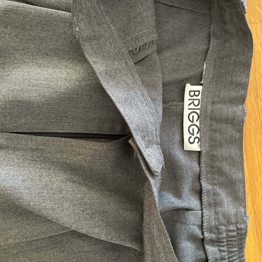 Vintage gray high-waisted pleated pants